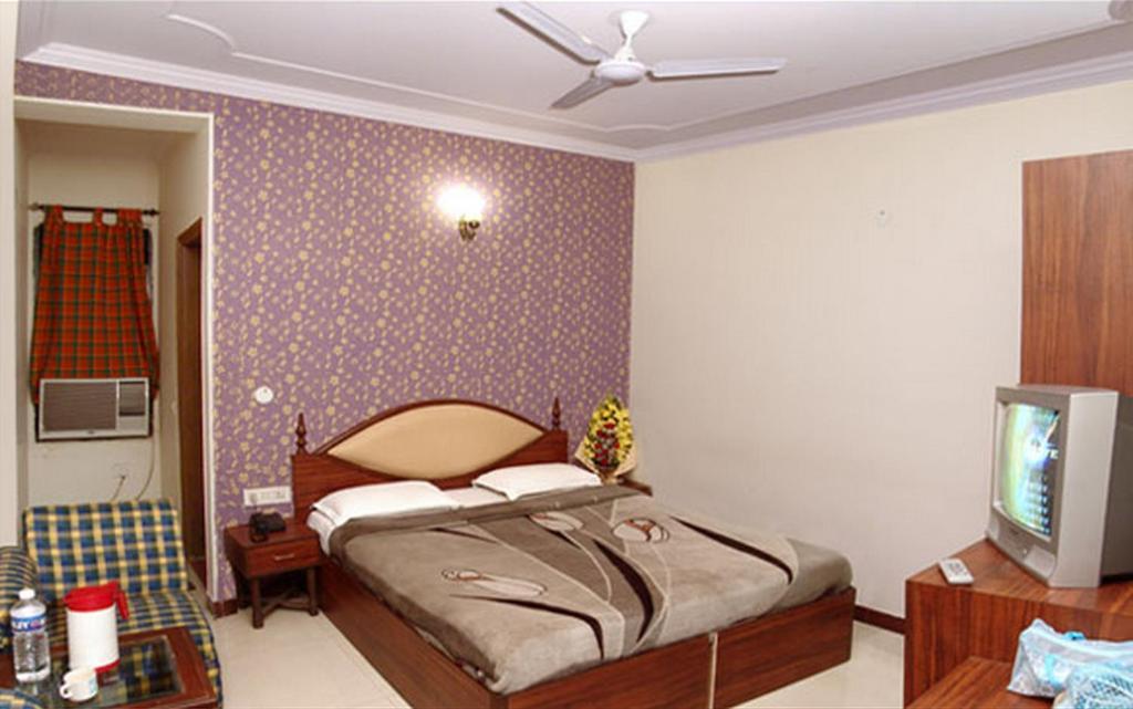Hotel Ivory Palace New Delhi Exterior photo